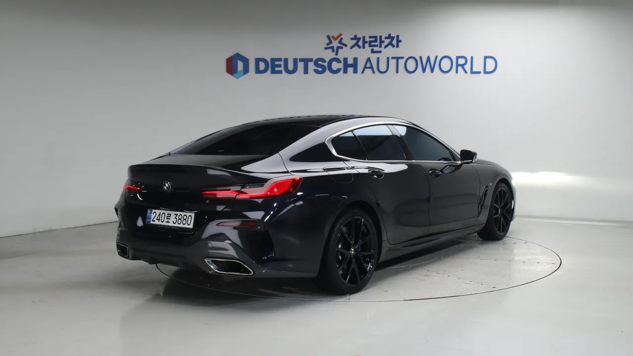 BMW 8er — miniaturë 2