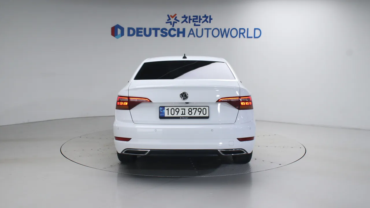 Volkswagen Jetta — miniaturë 4