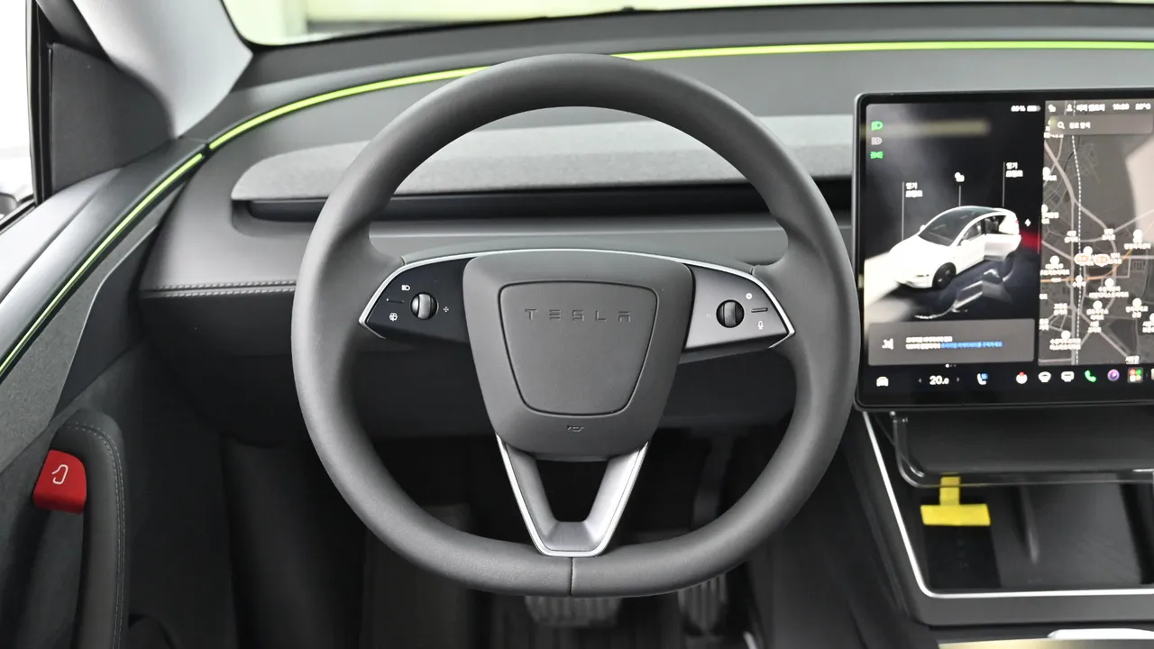 Tesla Model Y — miniaturë 13