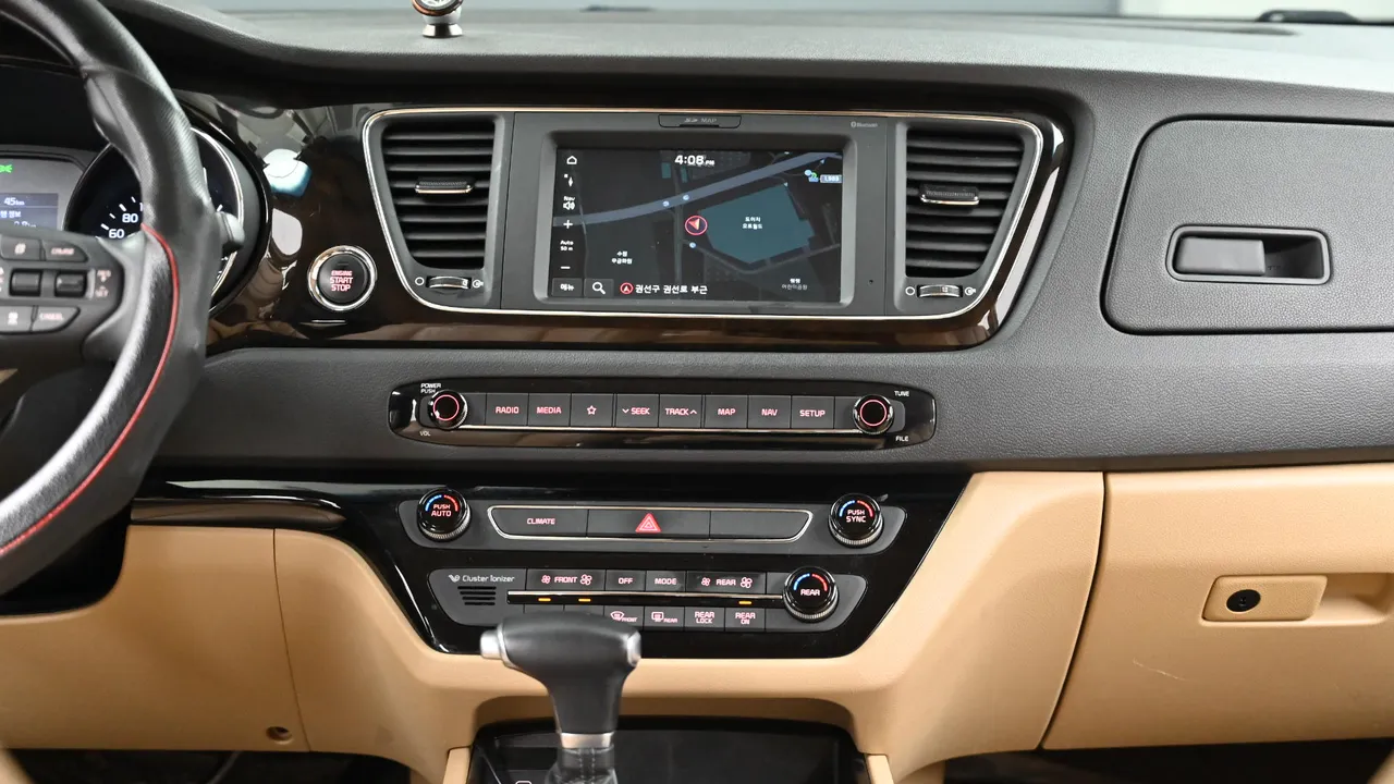 Kia Carnival — miniaturë 14