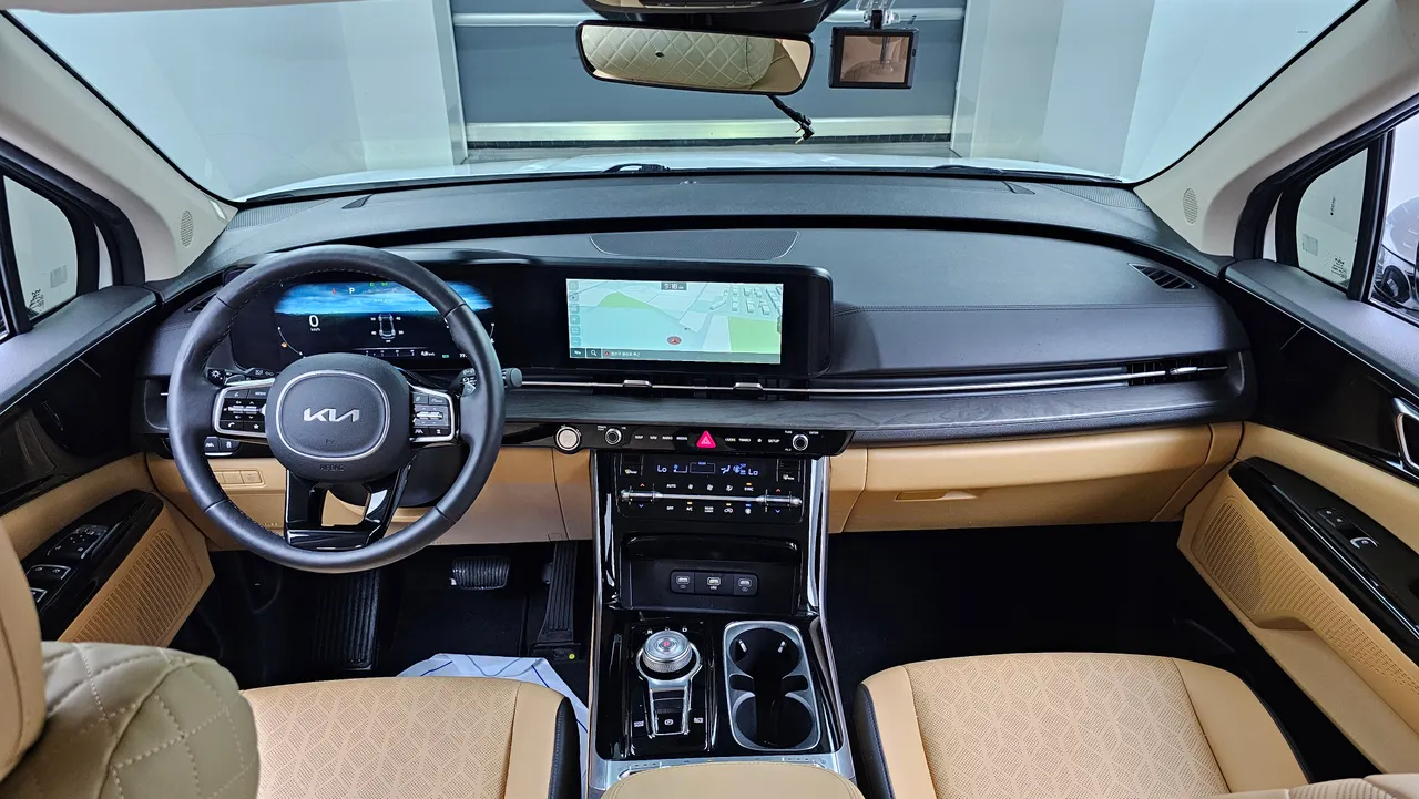 Kia Carnival — miniaturë 7