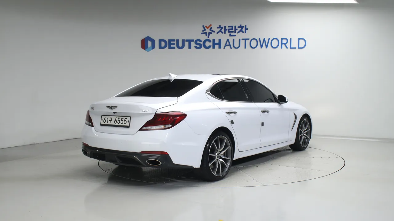 Genesis G70 — miniaturë 2