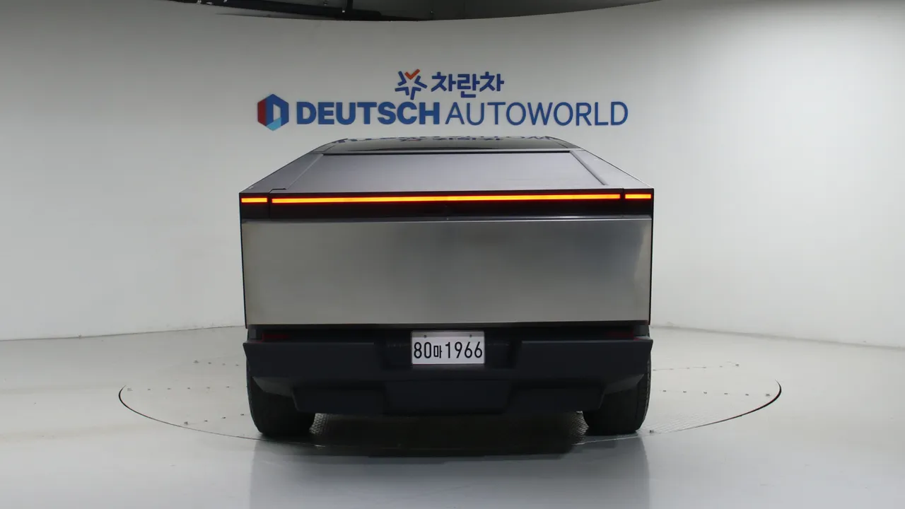 Tesla Cybertruck 123kWh AWD