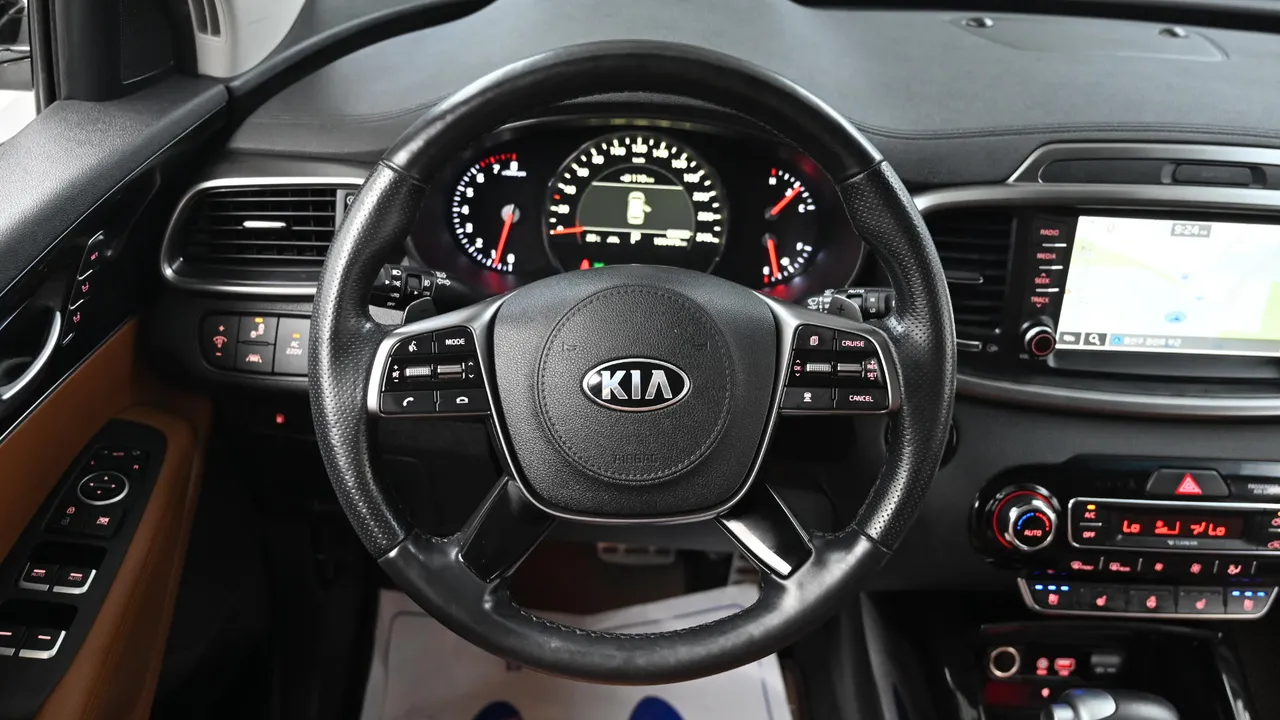 Kia Sorento — miniaturë 13