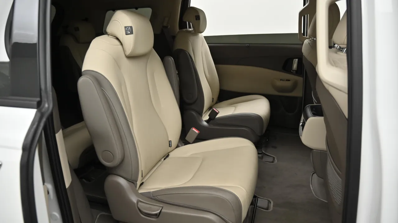 Kia Carnival — miniaturë 12