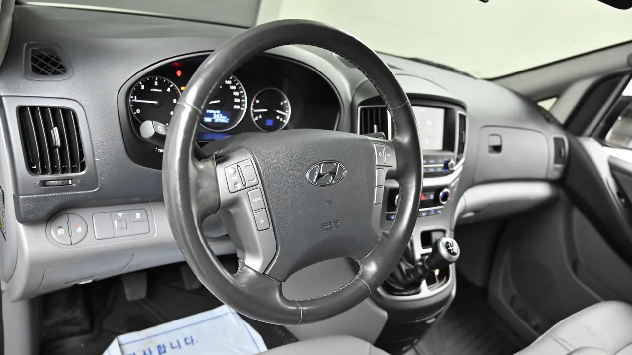 Hyundai Starex — miniaturë 13