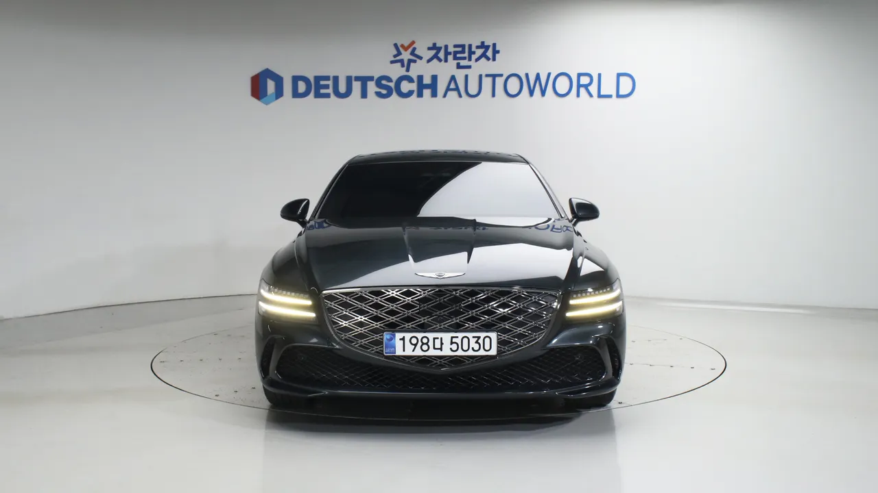 Genesis G80 — miniaturë 3
