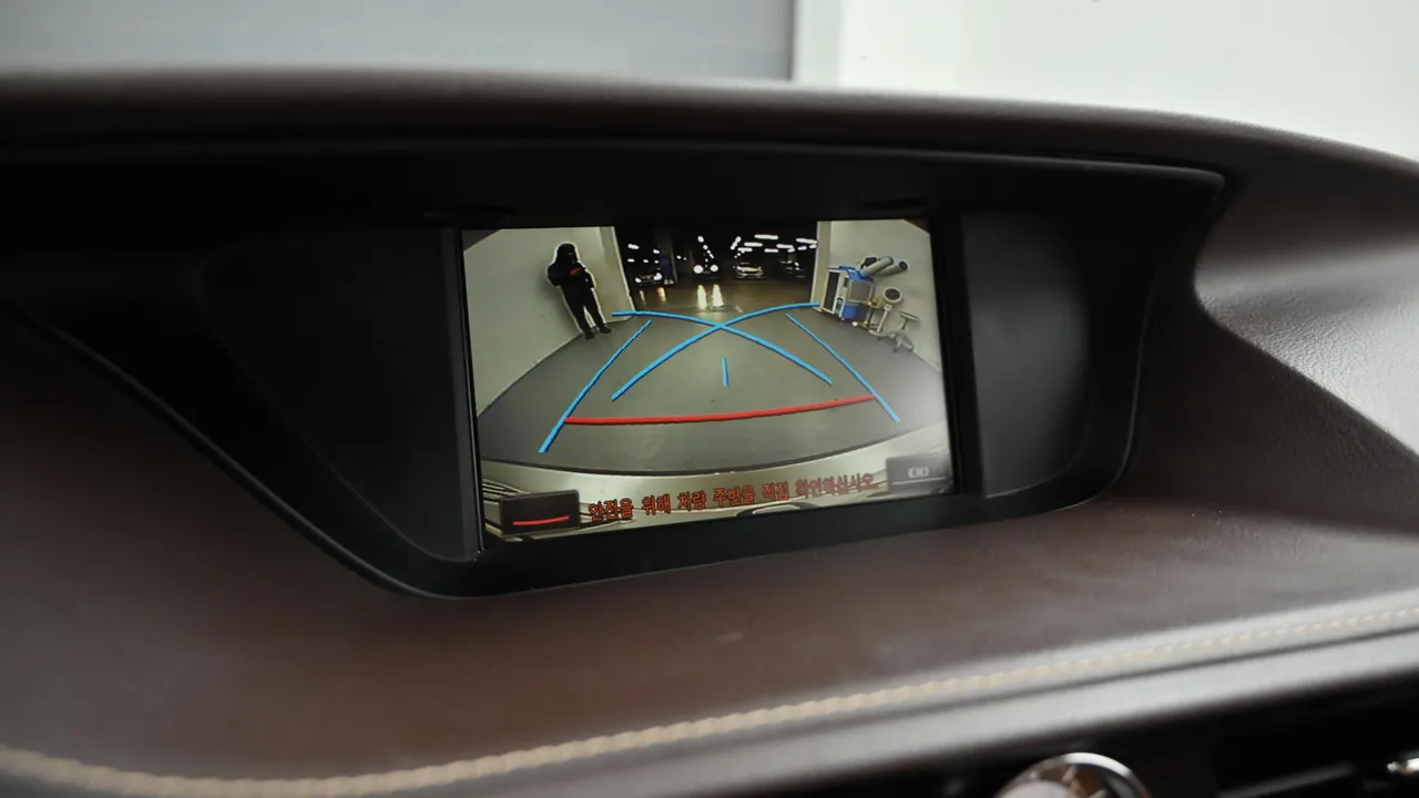 Lexus ES — miniaturë 15