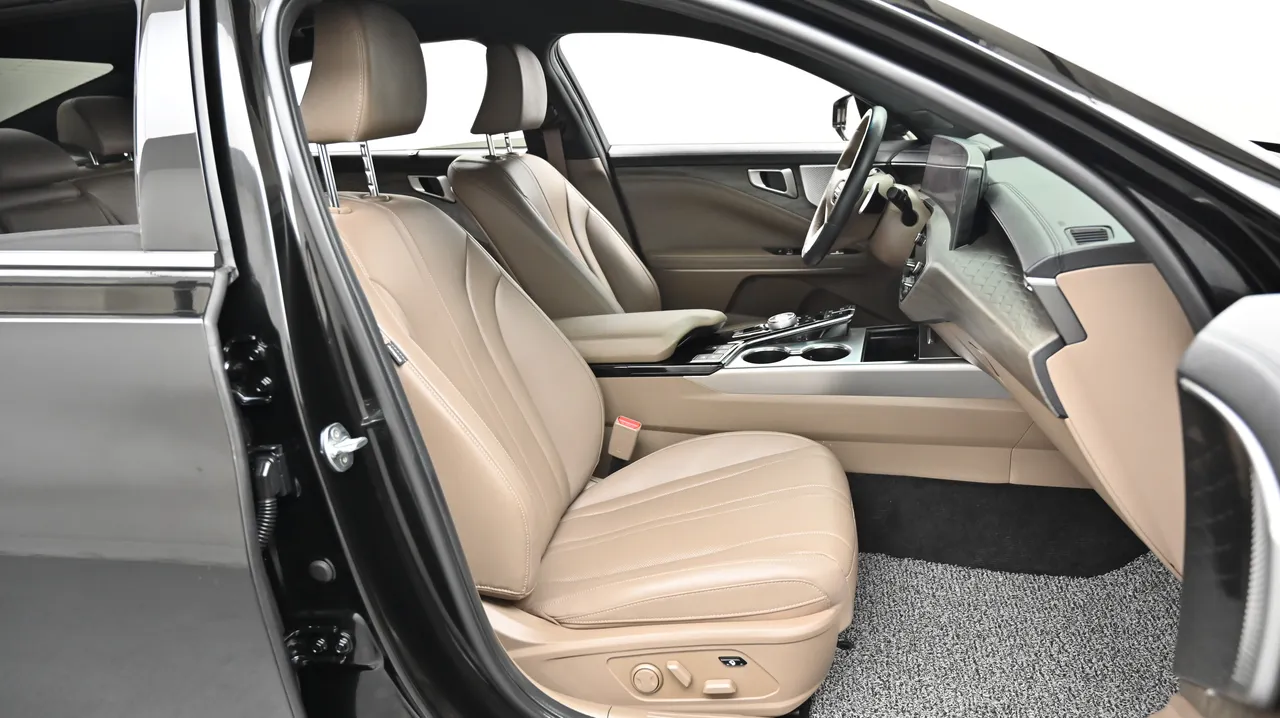 Kia K8 — miniaturë 10
