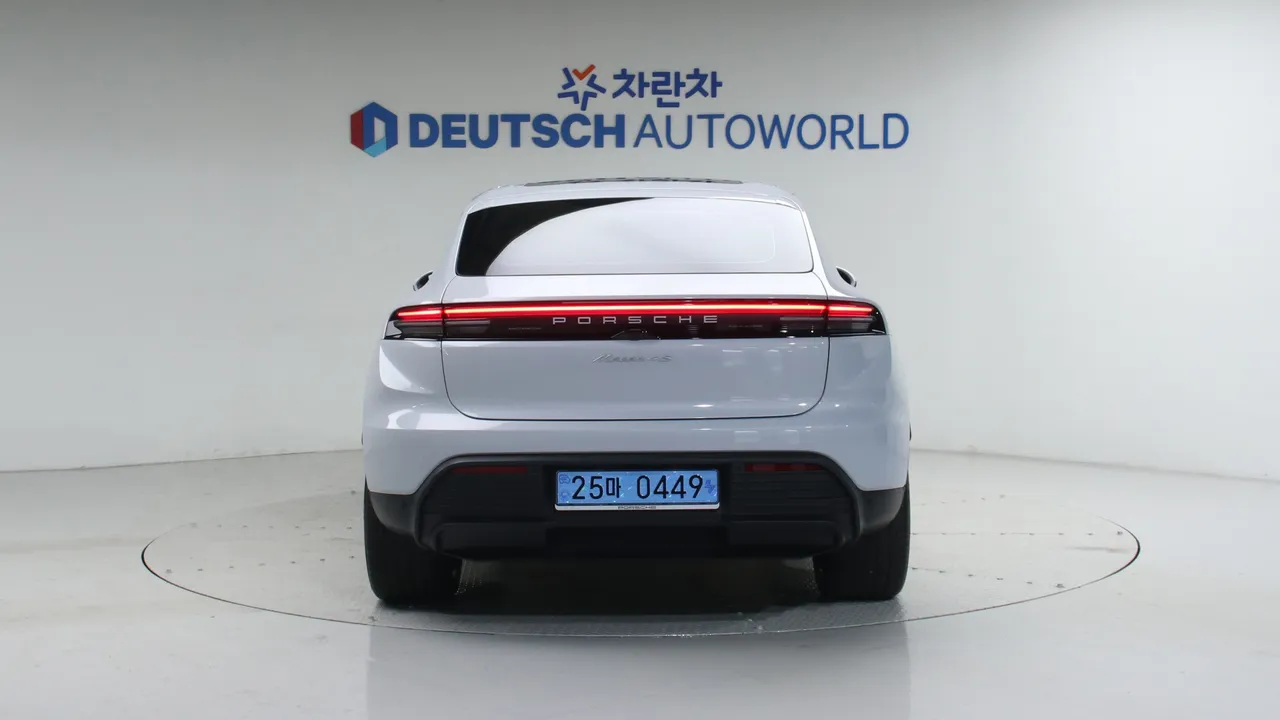 Porsche Macan — miniaturë 22