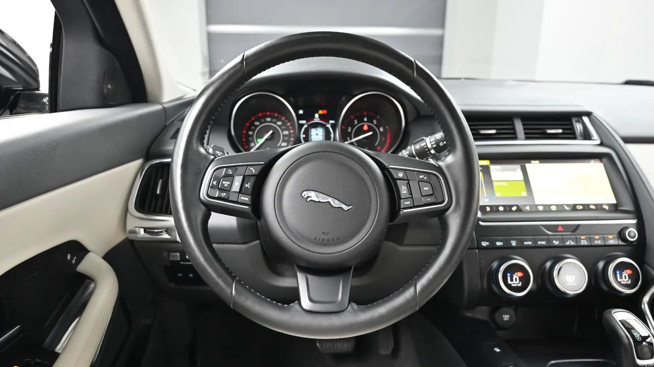 Jaguar E-Pace — miniaturë 13