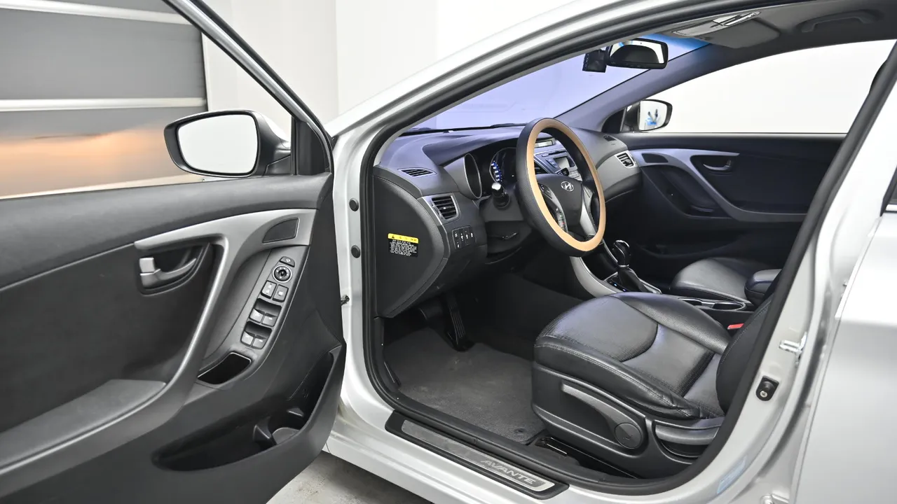 Hyundai Avante — miniaturë 11
