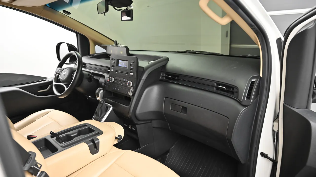 Hyundai Staria — miniaturë 7