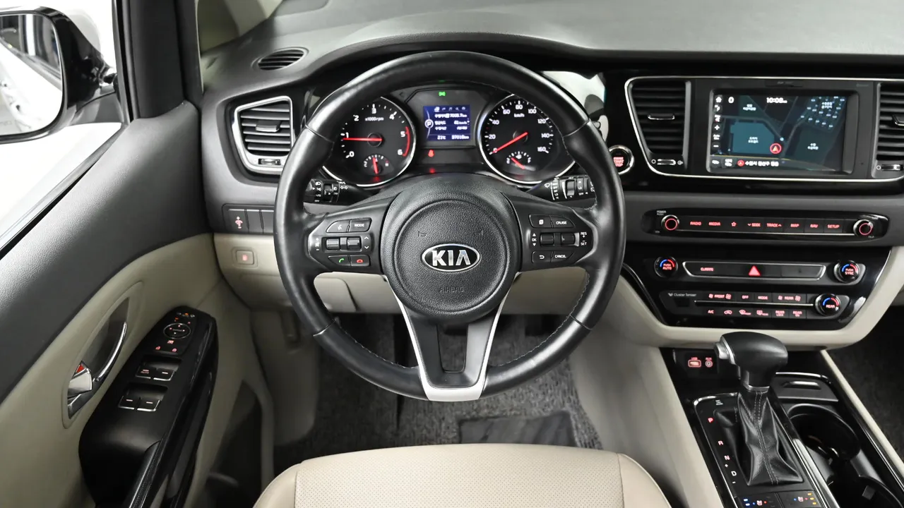 Kia Carnival — miniaturë 13