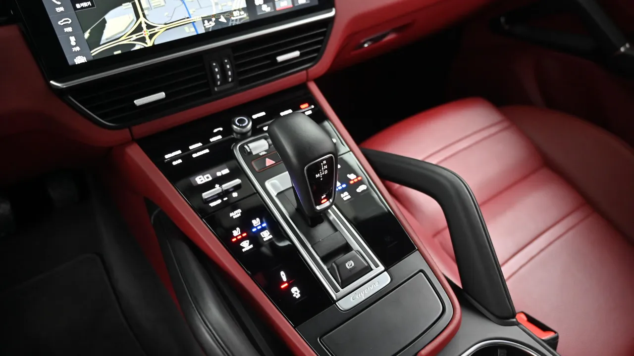 Porsche Cayenne (PO536) 3.0