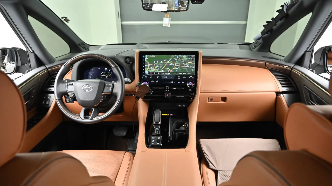 Toyota Alphard 4th Generation 2.5 HEV Executive 4WD