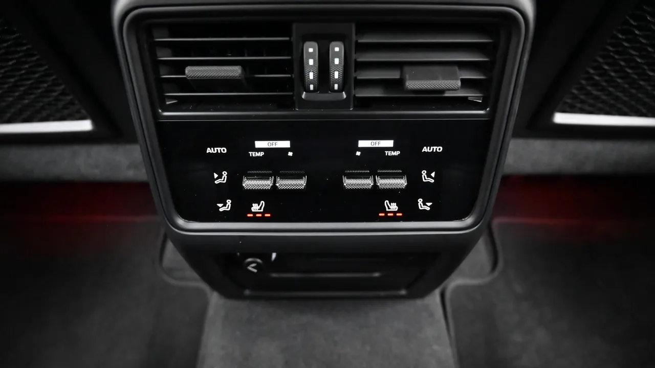 Porsche Cayenne — miniaturë 16