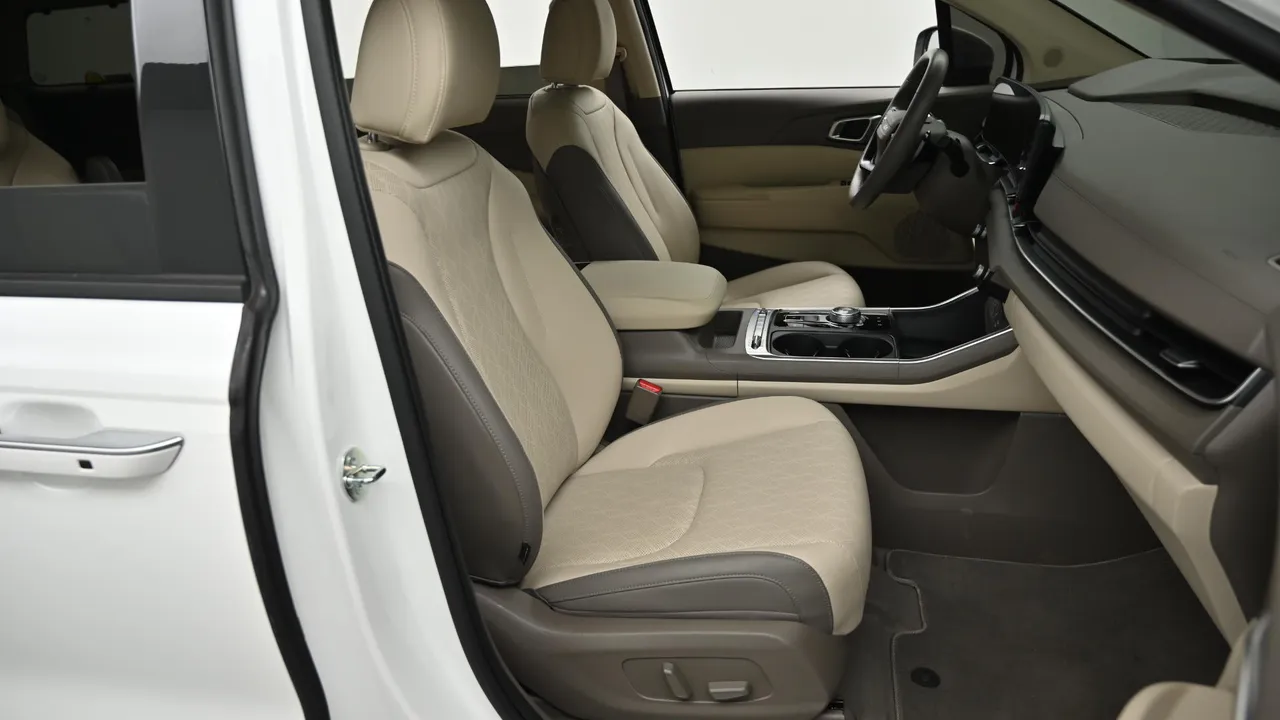 Kia Carnival — miniaturë 10
