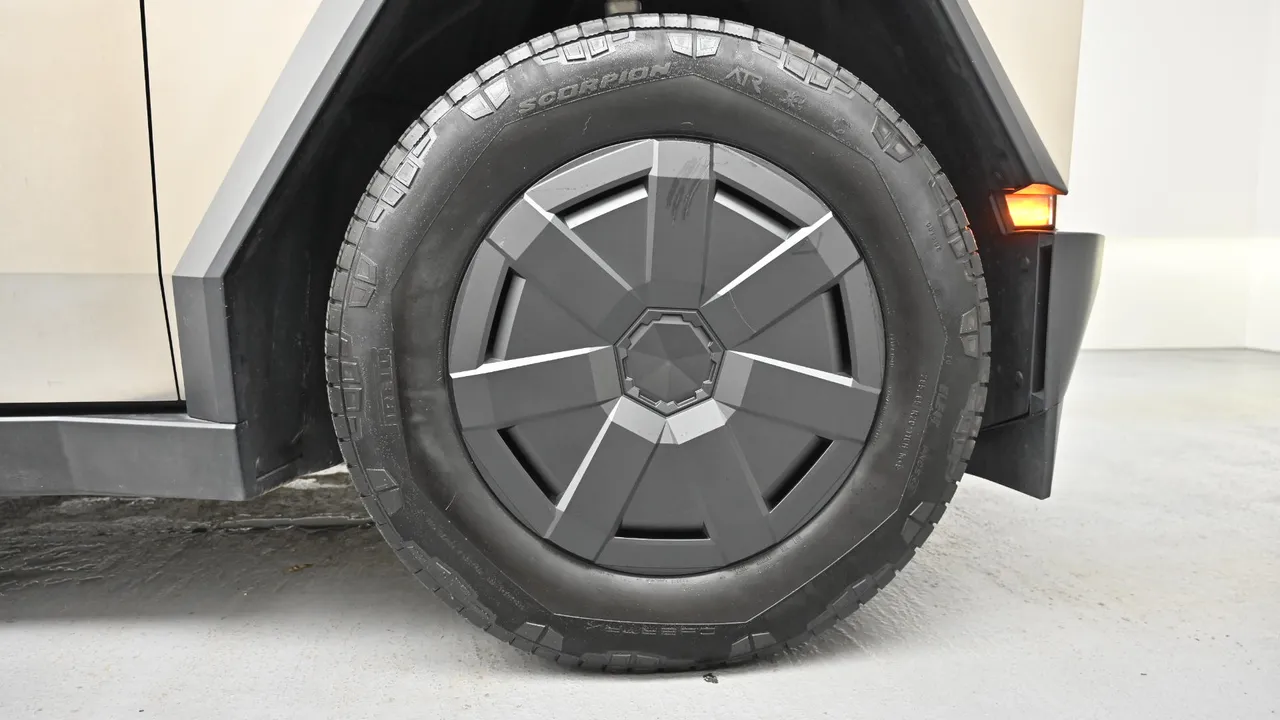 Tesla Cybertruck — miniaturë 5