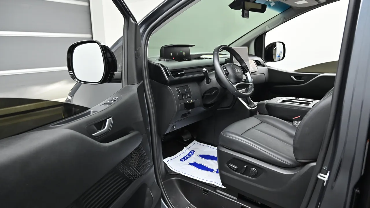 Hyundai Staria — miniaturë 11