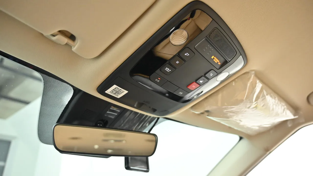 Kia Carnival — miniaturë 18
