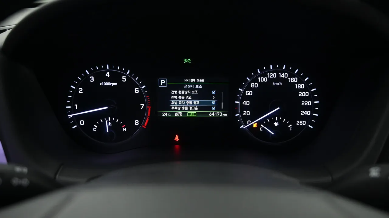 Genesis G80 — miniaturë 8