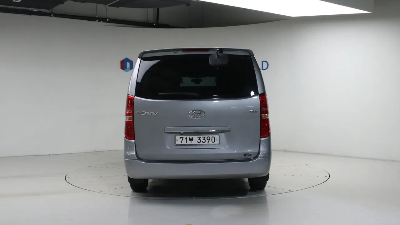 Hyundai Starex — miniaturë 4