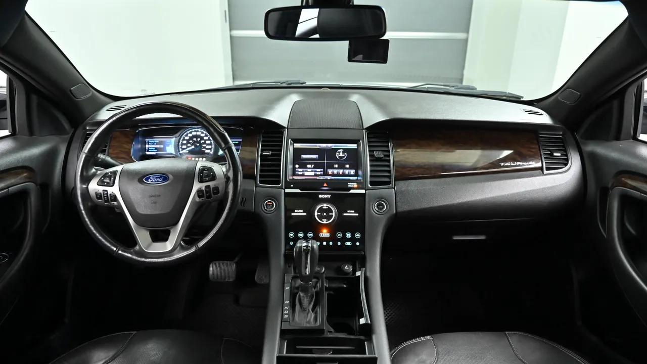 Ford Taurus 6th Generation 2.0 Limited EcoBoost