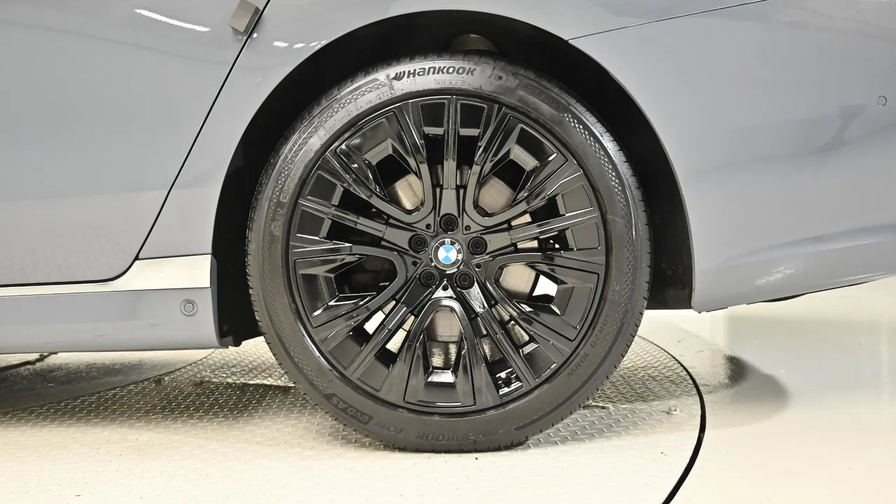 BMW 7er — miniaturë 5
