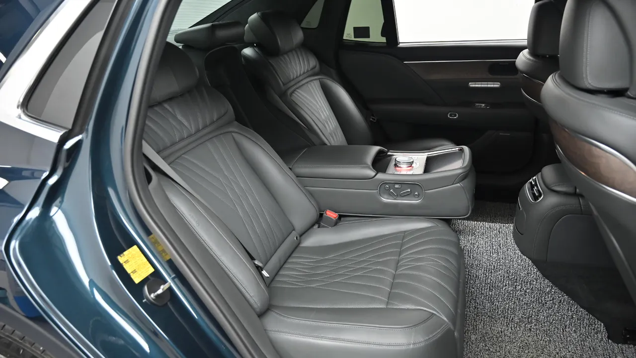 Genesis G90 — miniaturë 12