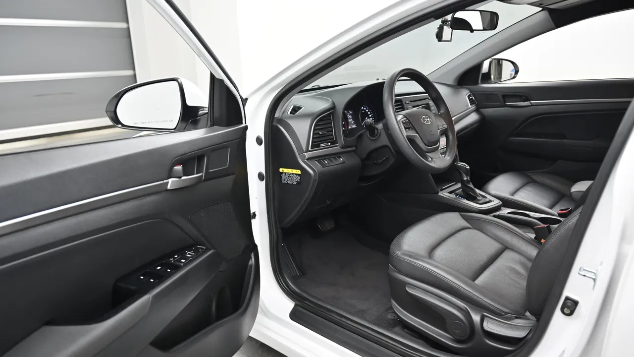 Hyundai Avante — miniaturë 11