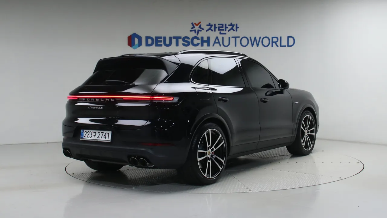 Porsche Cayenne — miniaturë 2