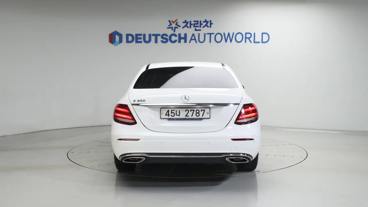 Mercedes-Benz E-klasse — miniaturë 4