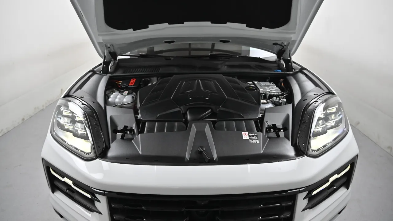 Porsche Cayenne — miniaturë 6