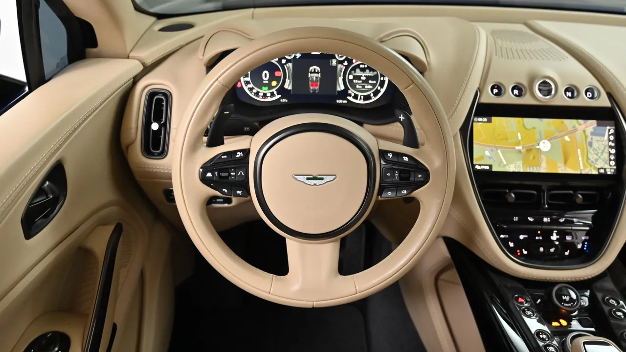 Aston Martin DBX — miniaturë 22