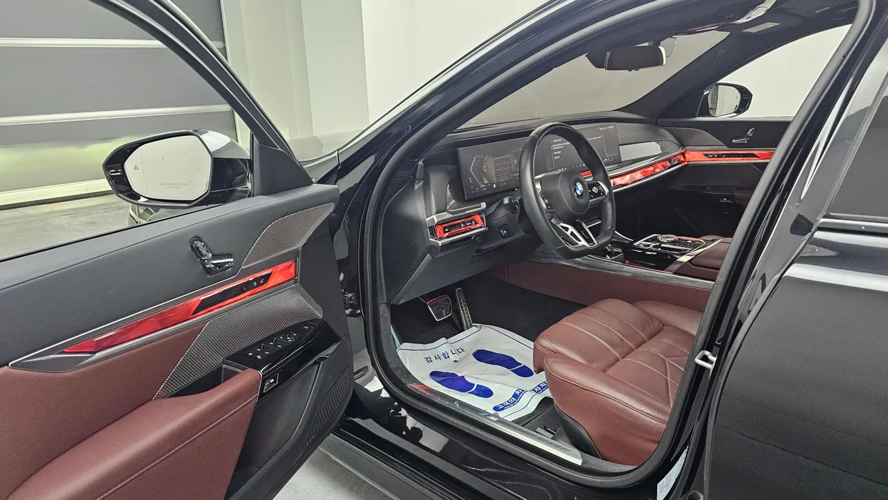 BMW 7er — miniaturë 11