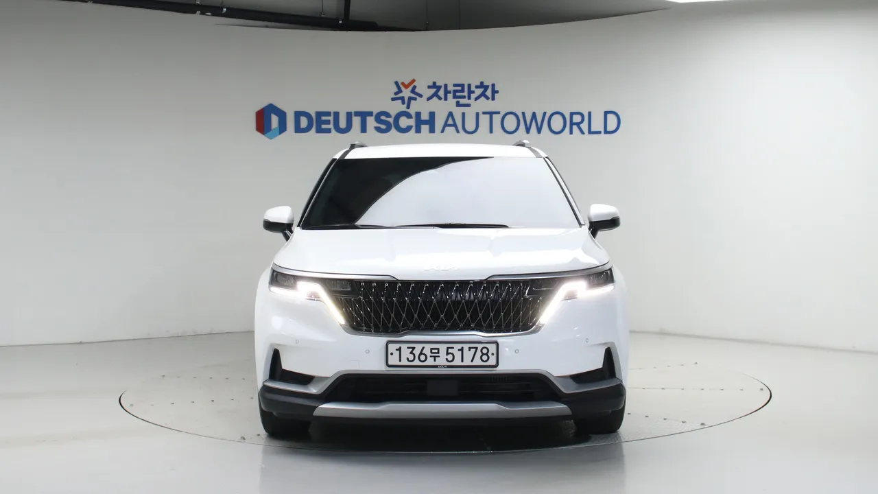 Kia Carnival — miniaturë 3