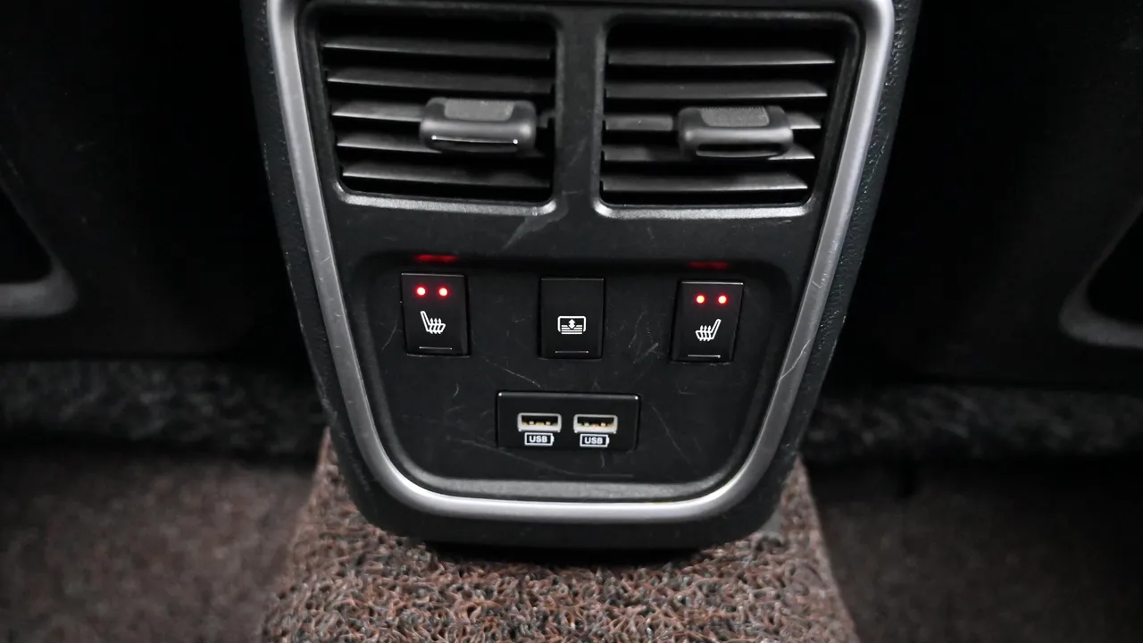 Chrysler 300C — miniaturë 16