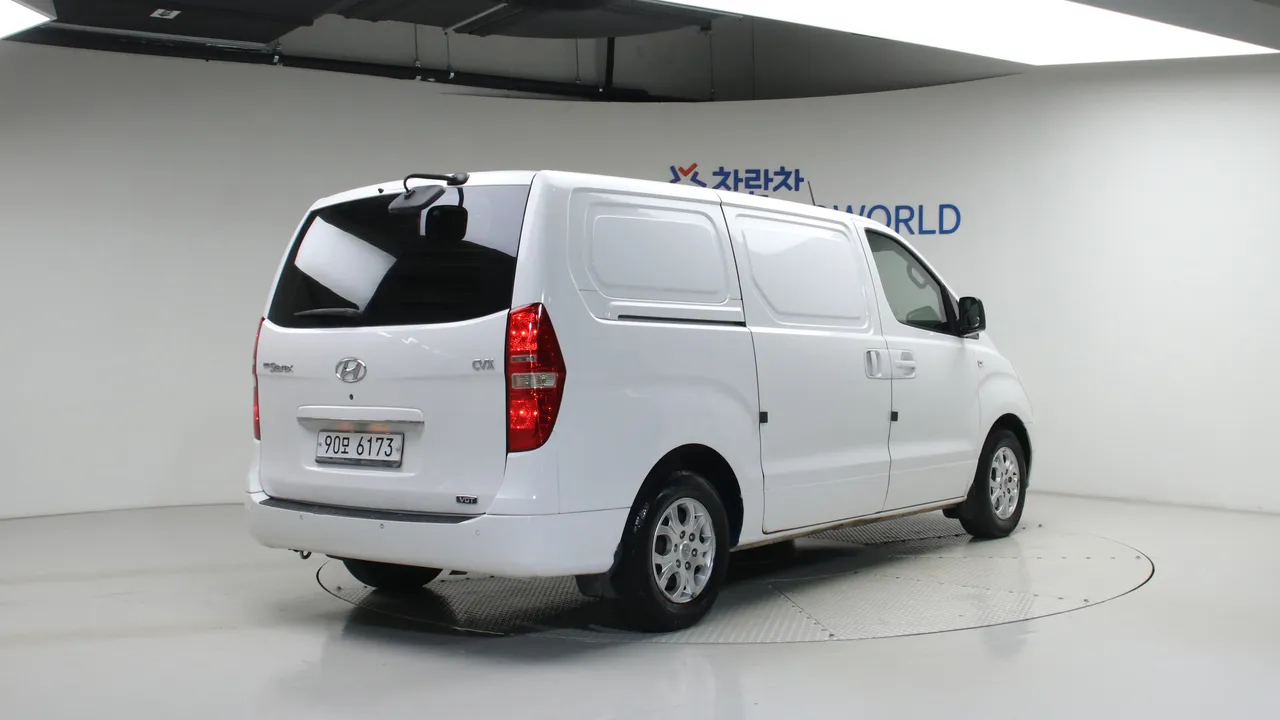 Hyundai Starex — miniaturë 2