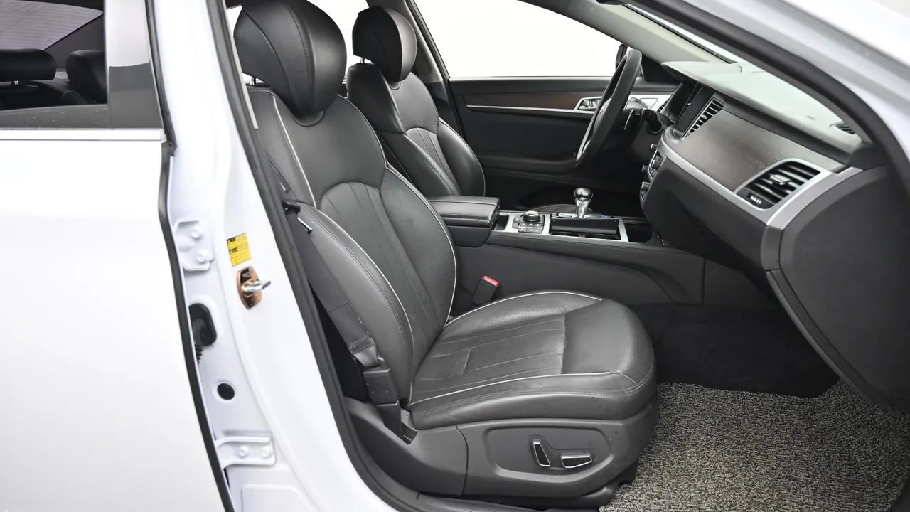Genesis G80 — miniaturë 10