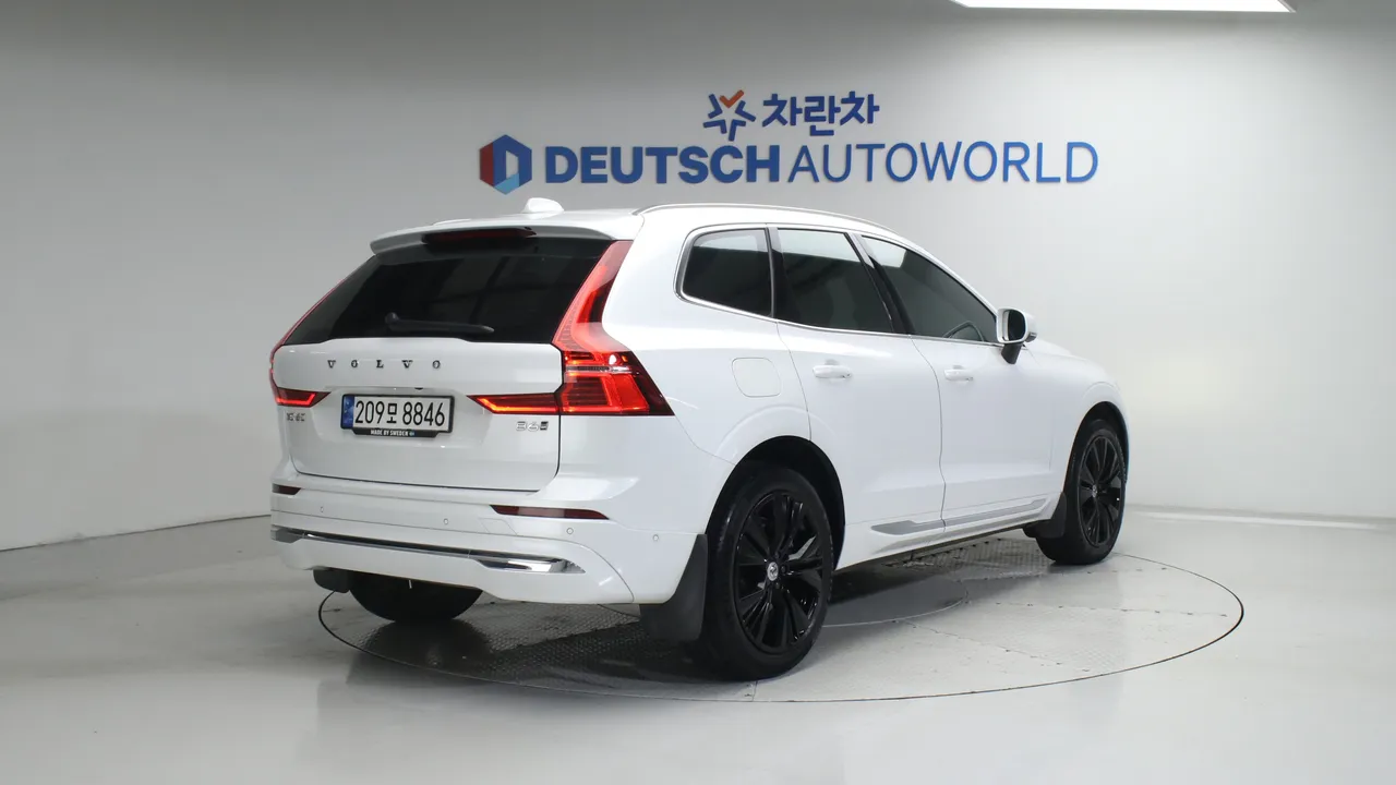 Volvo XC60 2nd Generation B6 Ultimate Bright