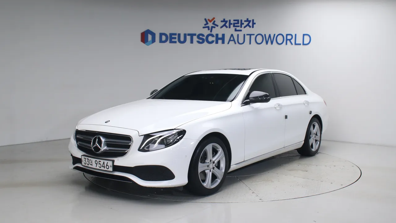 Mercedes-Benz E-klasse E200 아방가르드 — foto 1