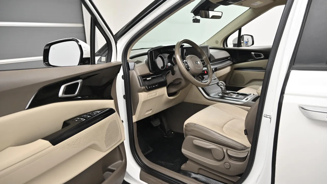 Kia Carnival — miniaturë 11