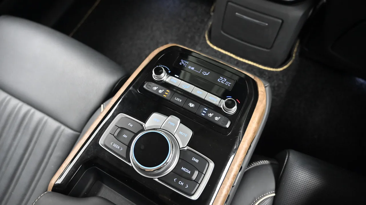 Genesis G90 — miniaturë 16