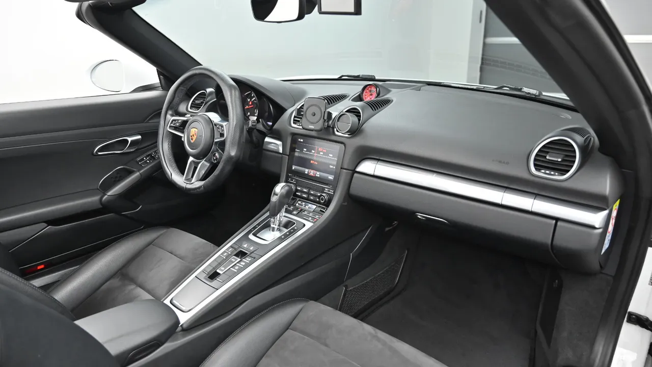 Porsche 718 Boxster 2.0