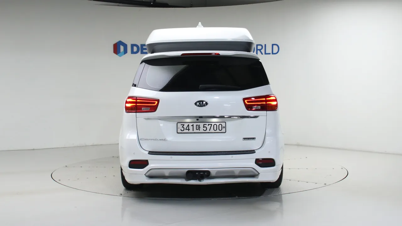 Kia Carnival — miniaturë 4