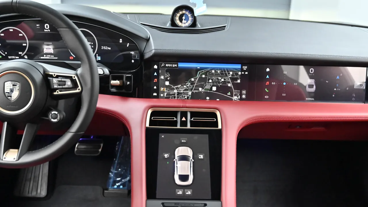 Porsche Taycan — miniaturë 23