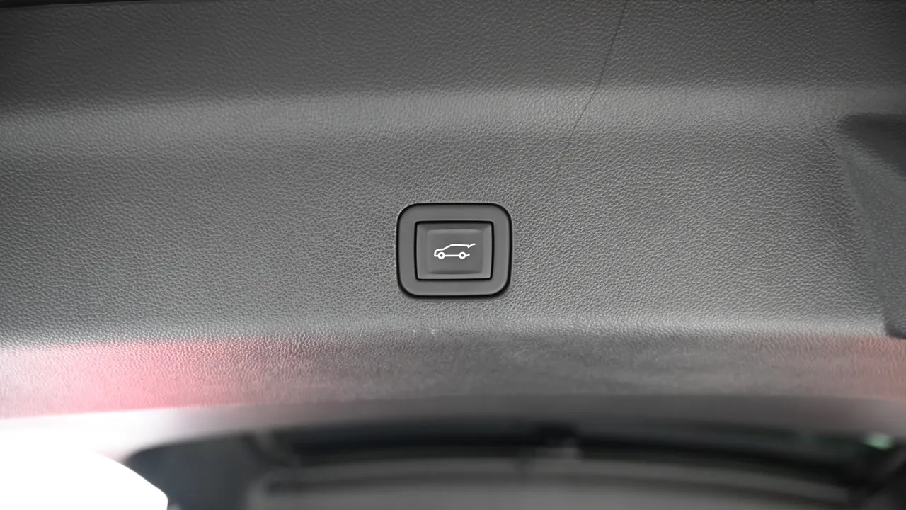 Cadillac Escalade — miniaturë 20