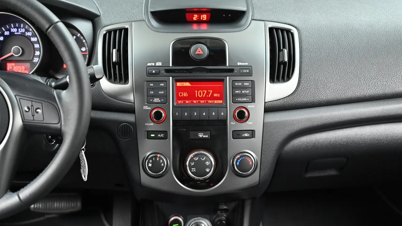 Kia Forte — miniaturë 14