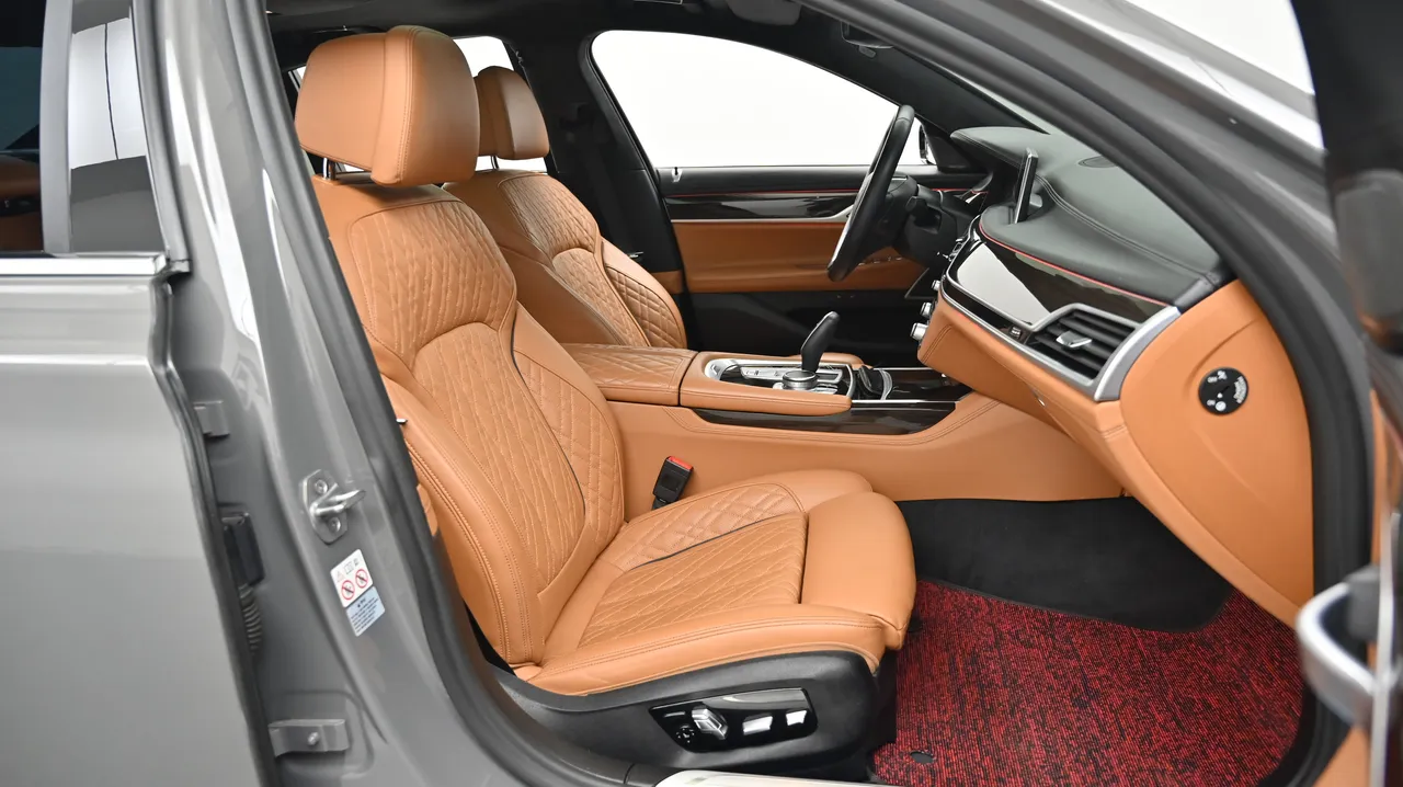 BMW 7er — miniaturë 10